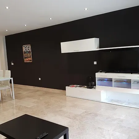 Vivienda Reina Victoria Gasthof Huelva