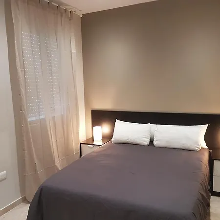 Vivienda Reina Victoria Gasthof Huelva
