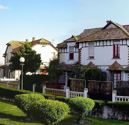 Vivienda Reina Victoria בית הארחה